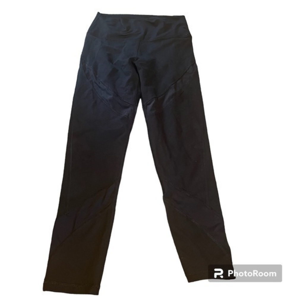 Aerie black athletic leggings with mesh accents